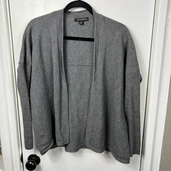 Ann Taylor gray merino wool textured cardigan sweater. Size medium - Picture 3 of 10